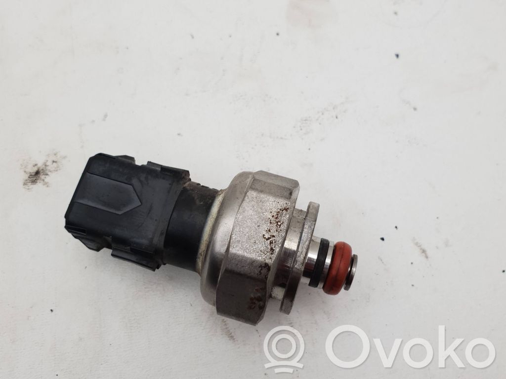 Mercedes-Benz B W247 Fuel pressure sensor 