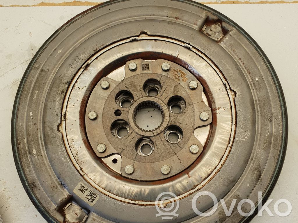 Mercedes-Benz CLA C118 X118 Koło zamachowe 