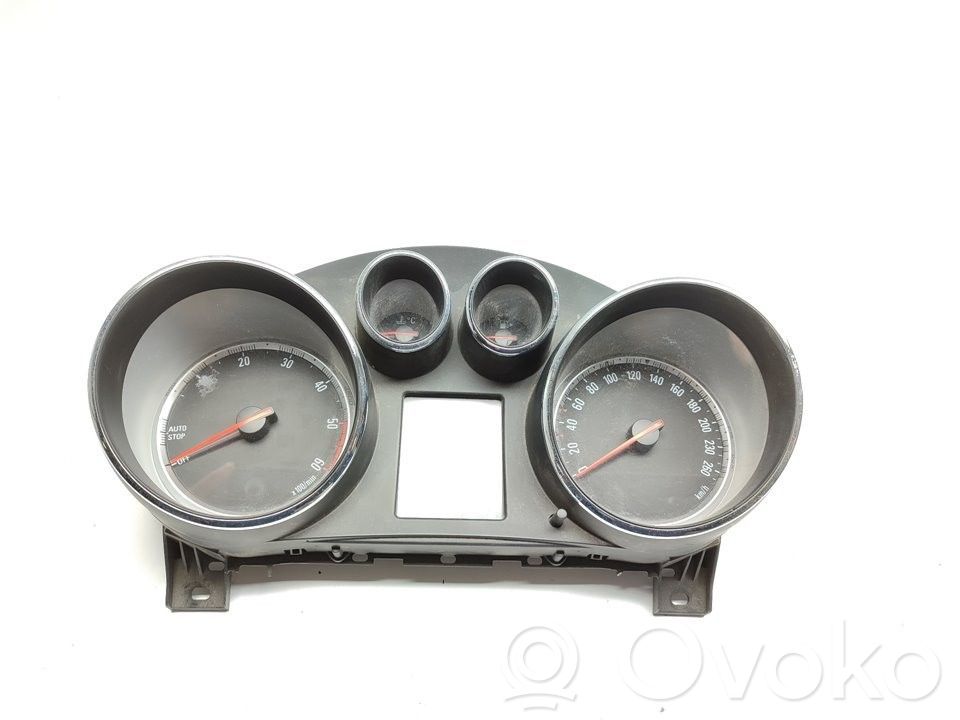 Opel Insignia A Speedometer (instrument cluster) 