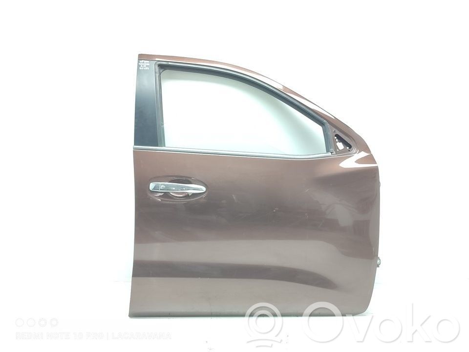 Nissan Navara Puerta delantera 