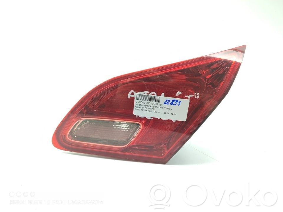 Lampy tylnej klapy bagażnika   1222165