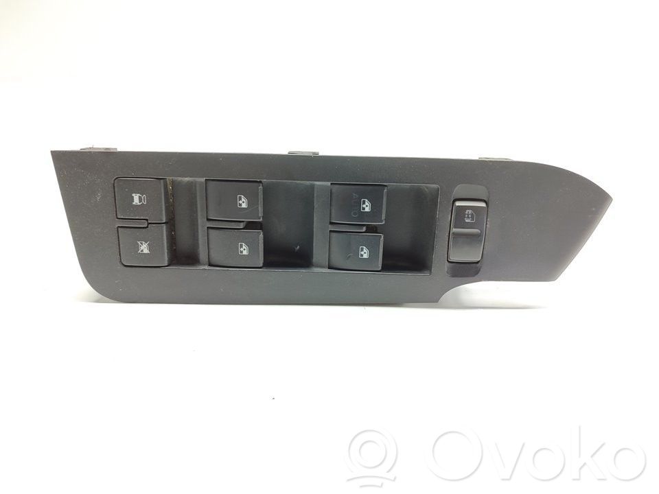 Chevrolet Captiva Electric window control switch 