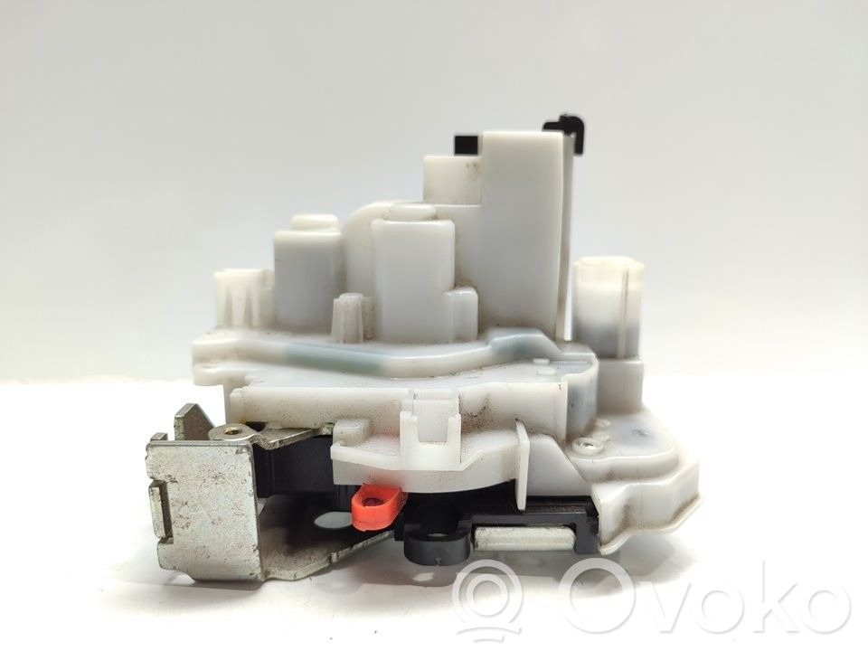 Opel Combo D Front door lock 
