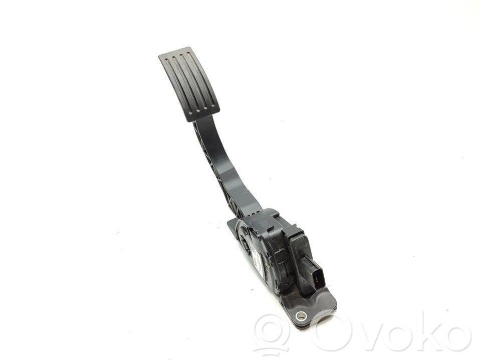 Volvo V40 Accelerator throttle pedal 