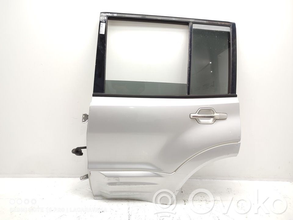 Mitsubishi Montero Puerta trasera 