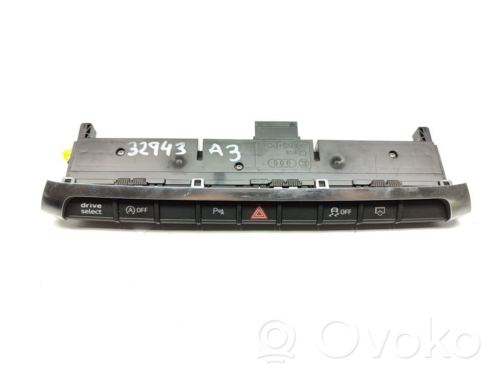 Audi A3 S3 8V Botón interruptor de luz de peligro 