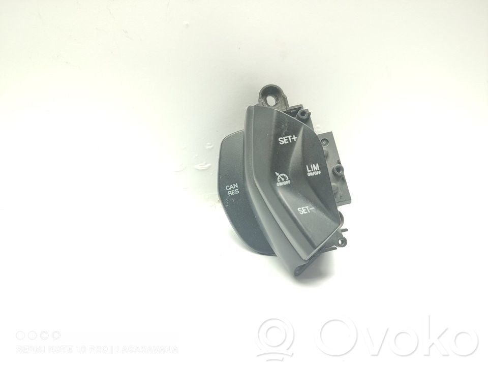 Ford Kuga II Boutons / interrupteurs volant 