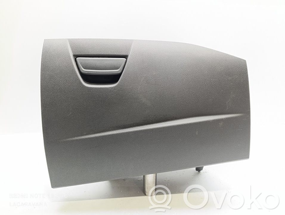 Ford Focus Glove box 