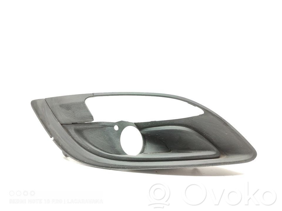 Opel Astra J Grilă aripă 