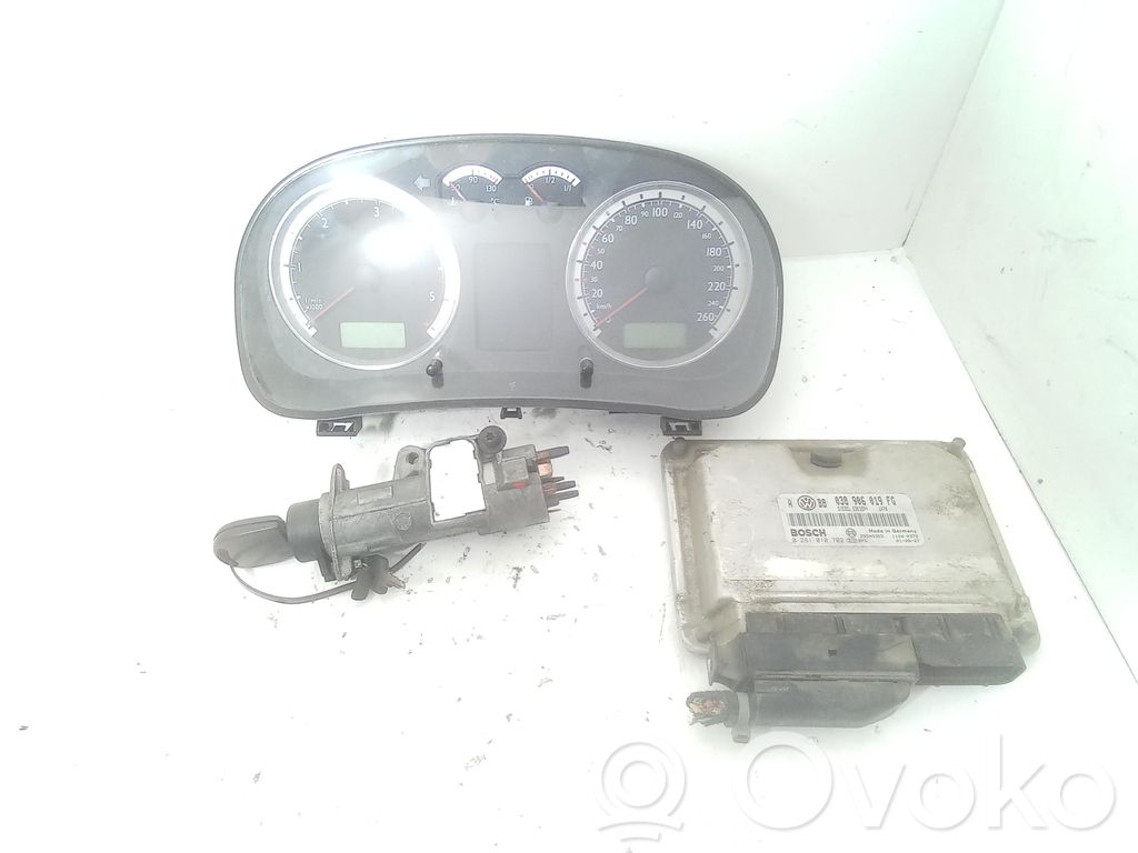 Volkswagen Golf IV Kit cu ECU motor și set închidere uși 