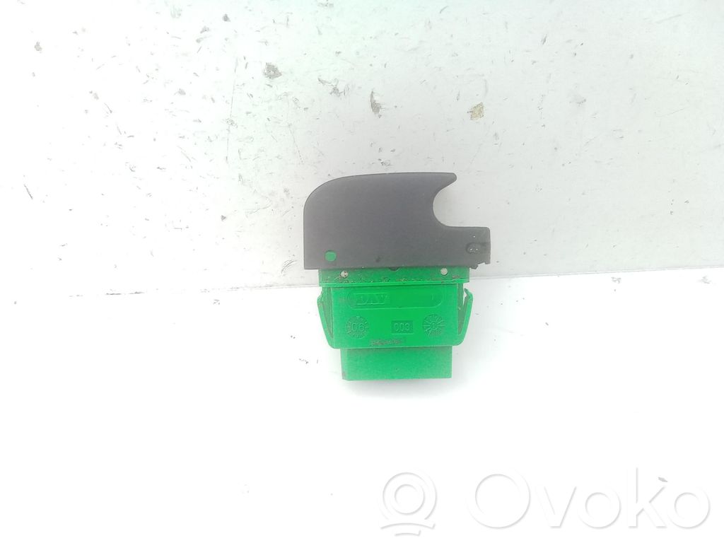 Toyota Aygo AB10 Interruptor del elevalunas eléctrico 