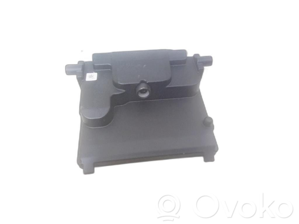 Windshield/windscreen camera   2215643,2215643,H1BT19H406AE