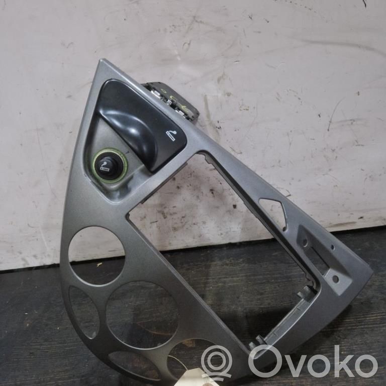 Bottom trim   98ABA046A04