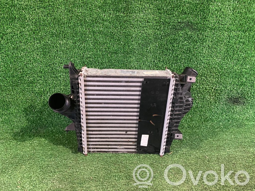 Audi Q8 Interkūlerio radiatorius 