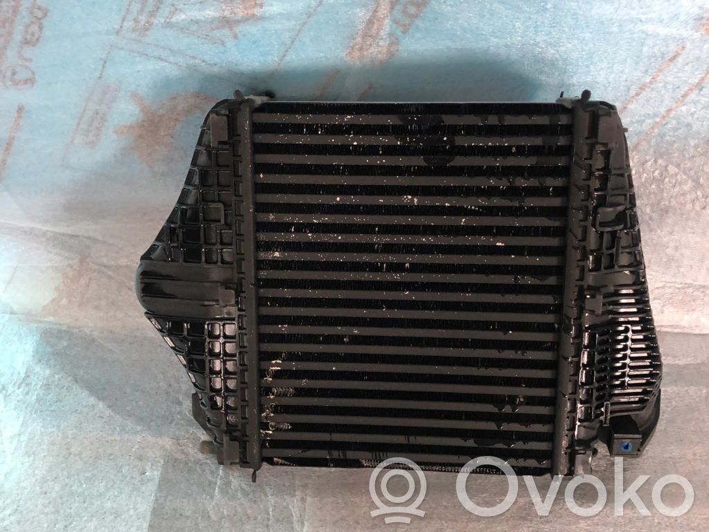 Audi Q8 Interkūlerio radiatorius 