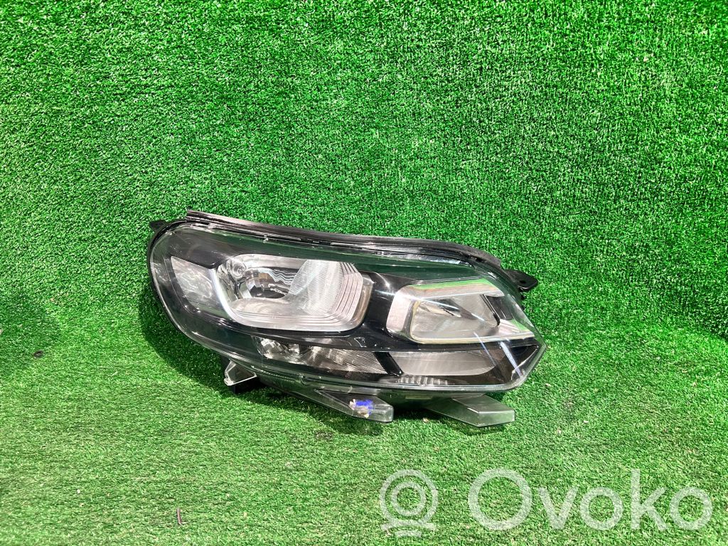 Opel Vivaro Headlight/headlamp 