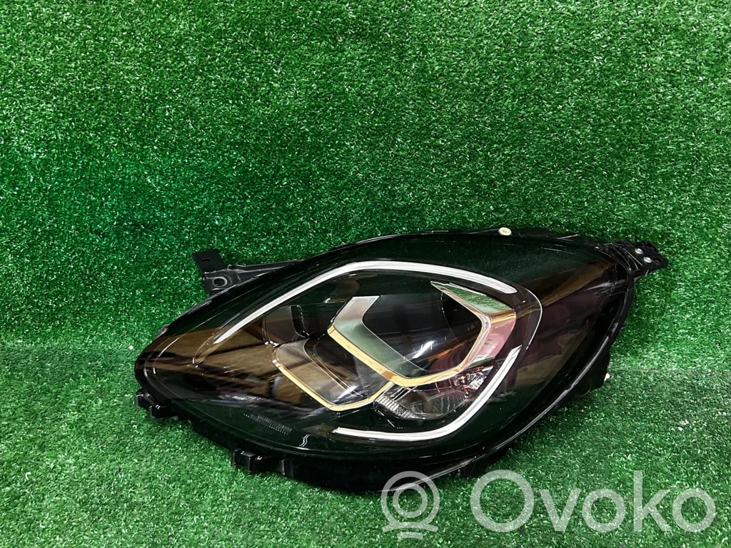 Ford Puma Headlight/headlamp 