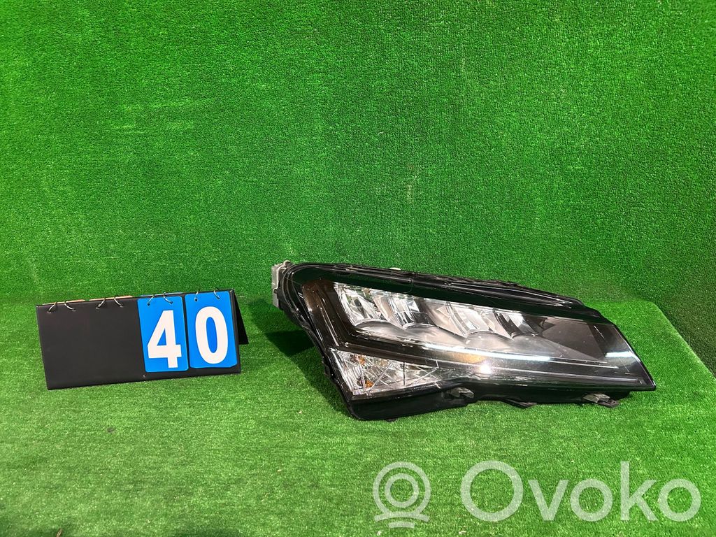 Skoda Superb B8 (3V) Headlight/headlamp 