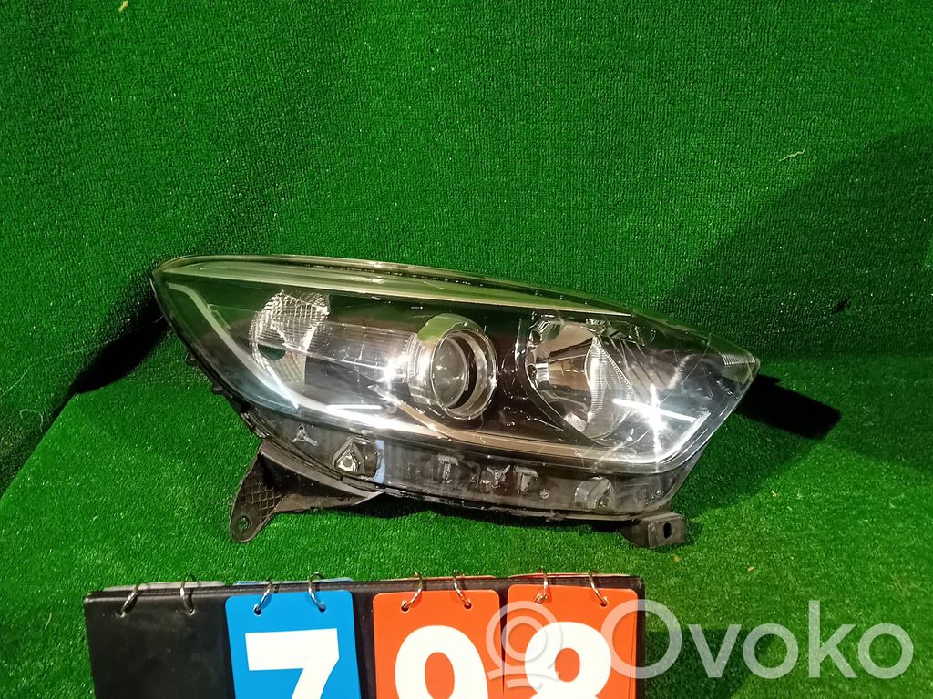 Renault Captur Headlight/headlamp 