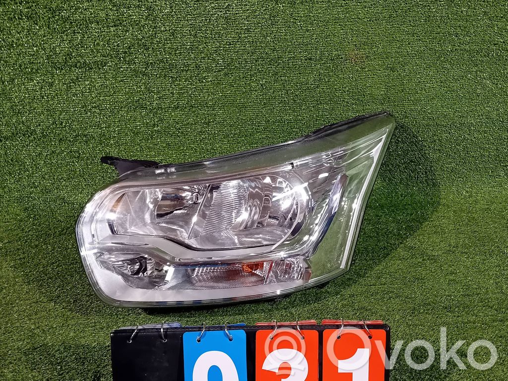 Ford Transit VII Headlight/headlamp 