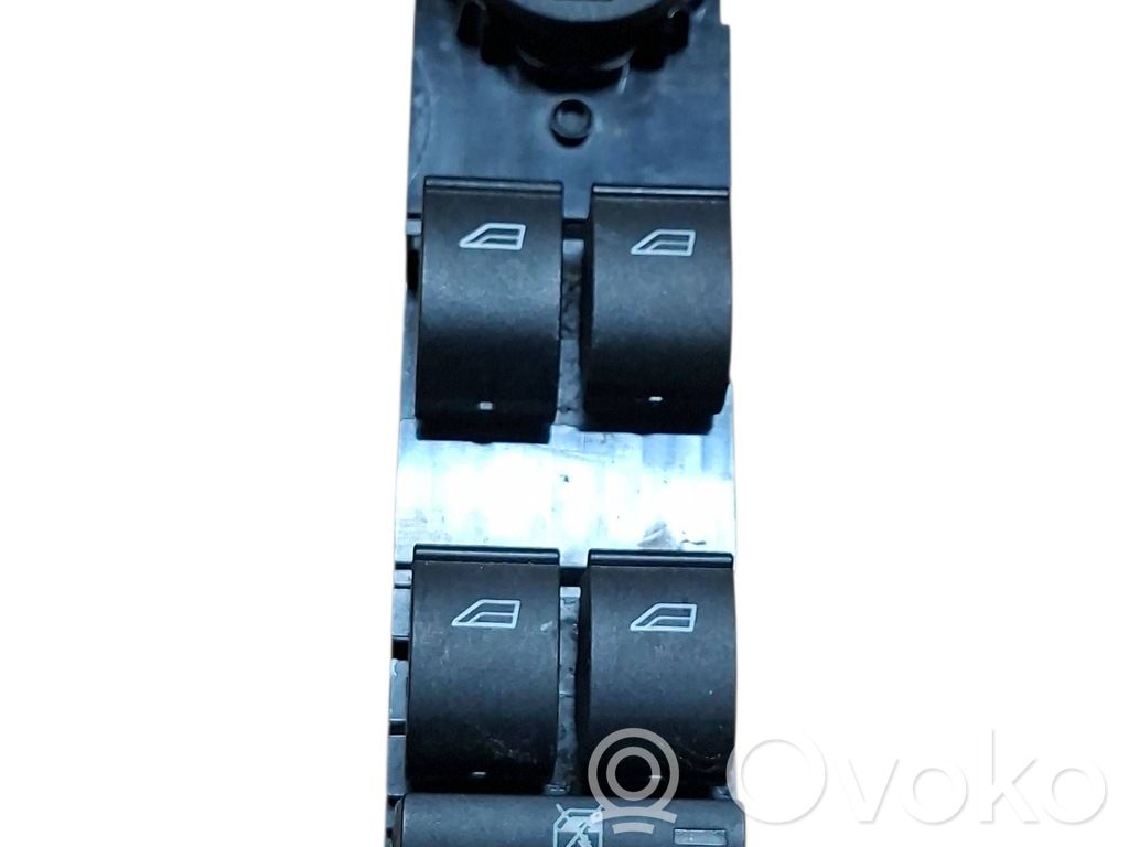 Ford Focus Electric window control switch 