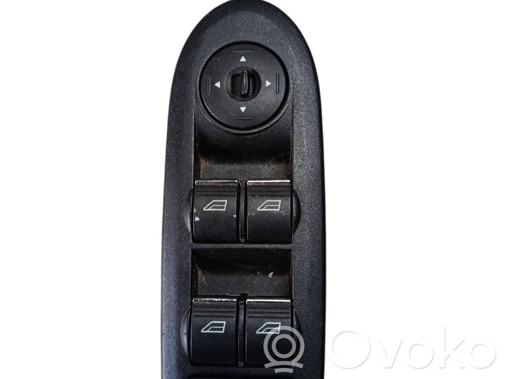 Ford Focus Electric window control switch 