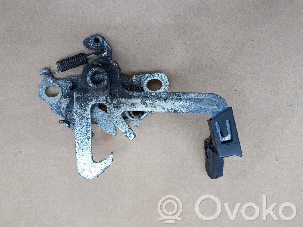 Engine bonnet/hood lock/catch   0707901