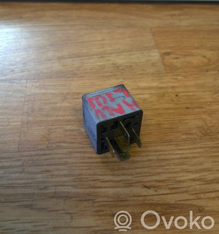 Saab 9-3 Ver1 Light relay 