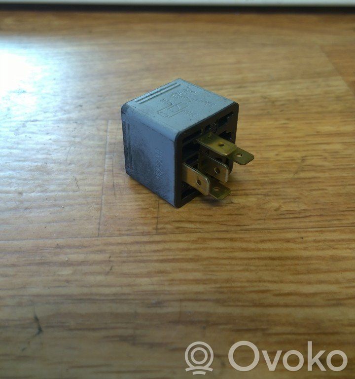 Light relay   332209159,332209159