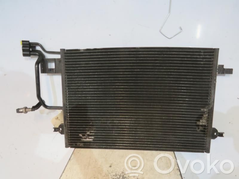 Audi A4 S4 B5 8D Skraplacz / Chłodnica klimatyzacji 