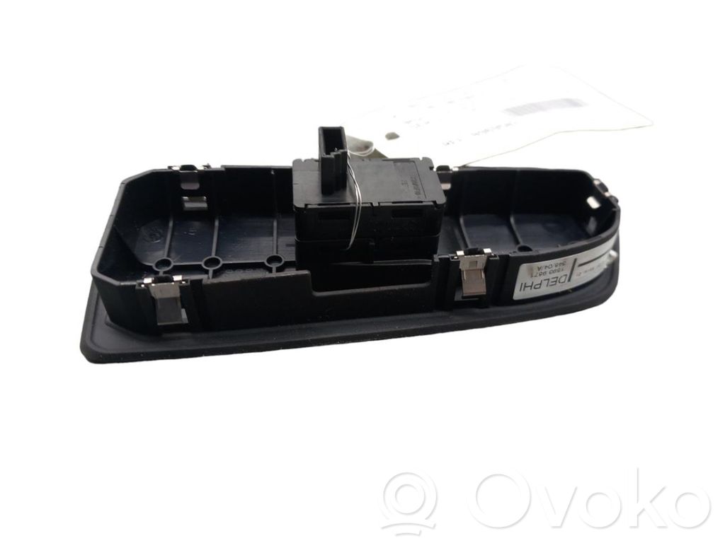 BMW 1 E81 E87 Electric window control switch 