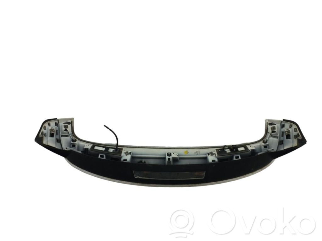 Tailgate/trunk spoiler   1611384280