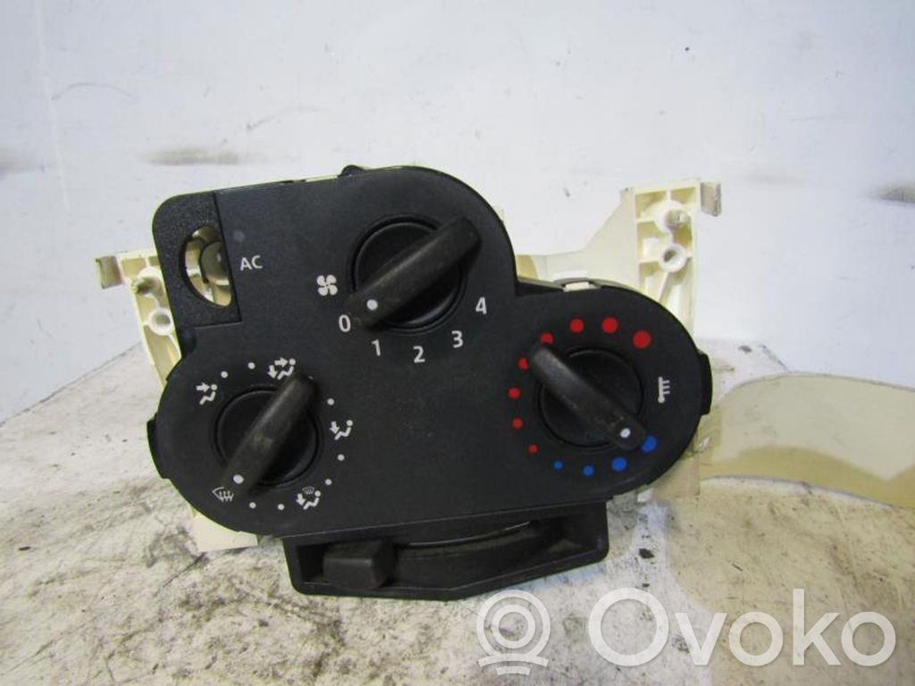 Dacia Logan I Climate control unit 