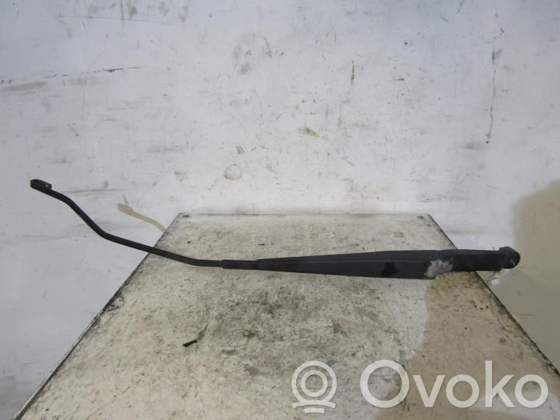 Front wiper blade arm   96543068
