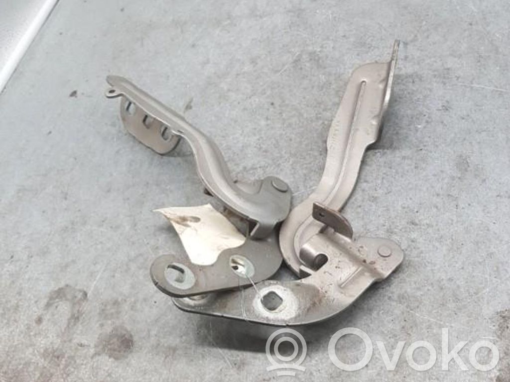 Engine bonnet/hood hinges   1752625