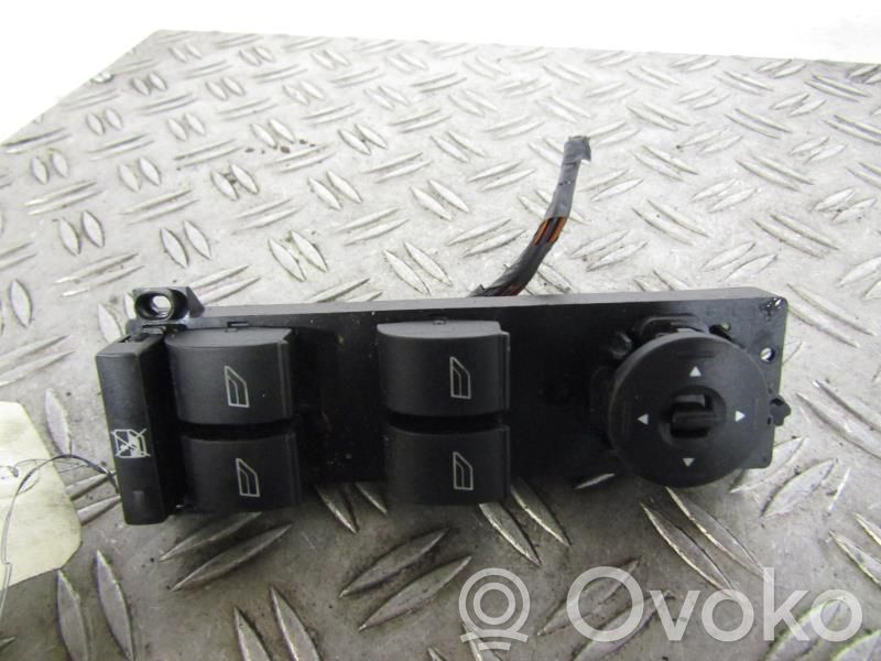 Ford C-MAX I Interruptor del elevalunas eléctrico 