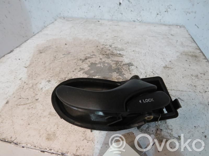 Ford Focus Manecilla interna puerta trasera 