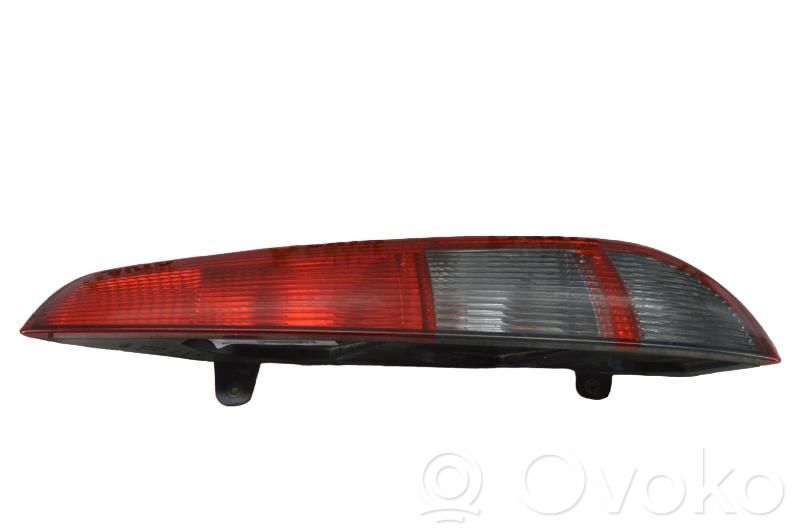 Ford Focus Luz trasera/de freno 