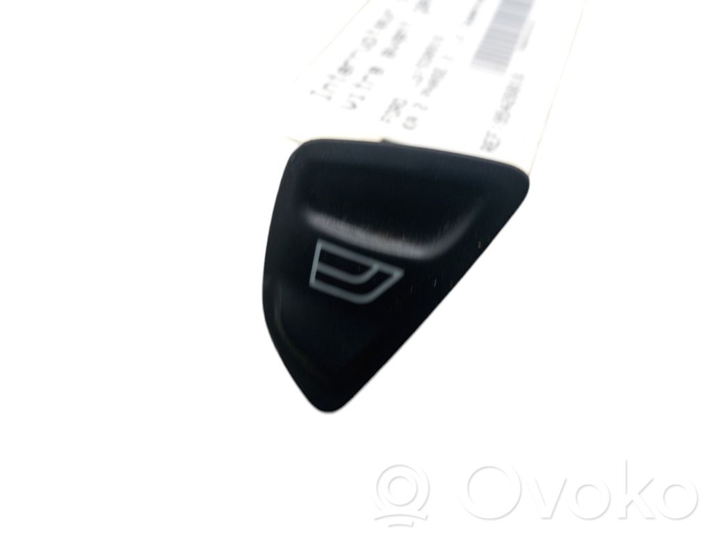 Electric window control switch   1571422