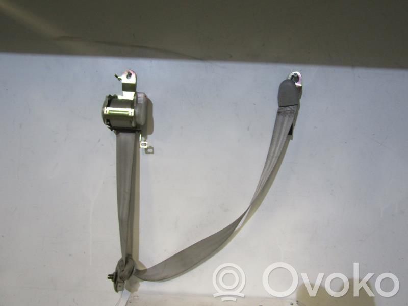 Hyundai Trajet Cinturón trasero 