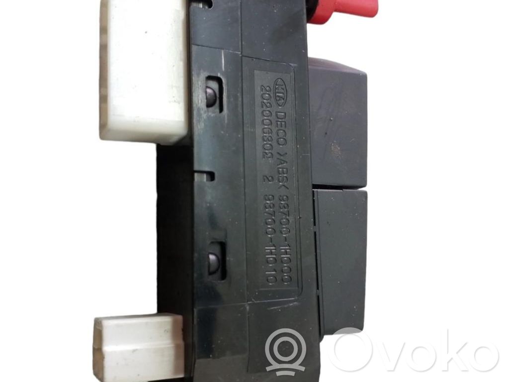 Hazard light switch   937001H020