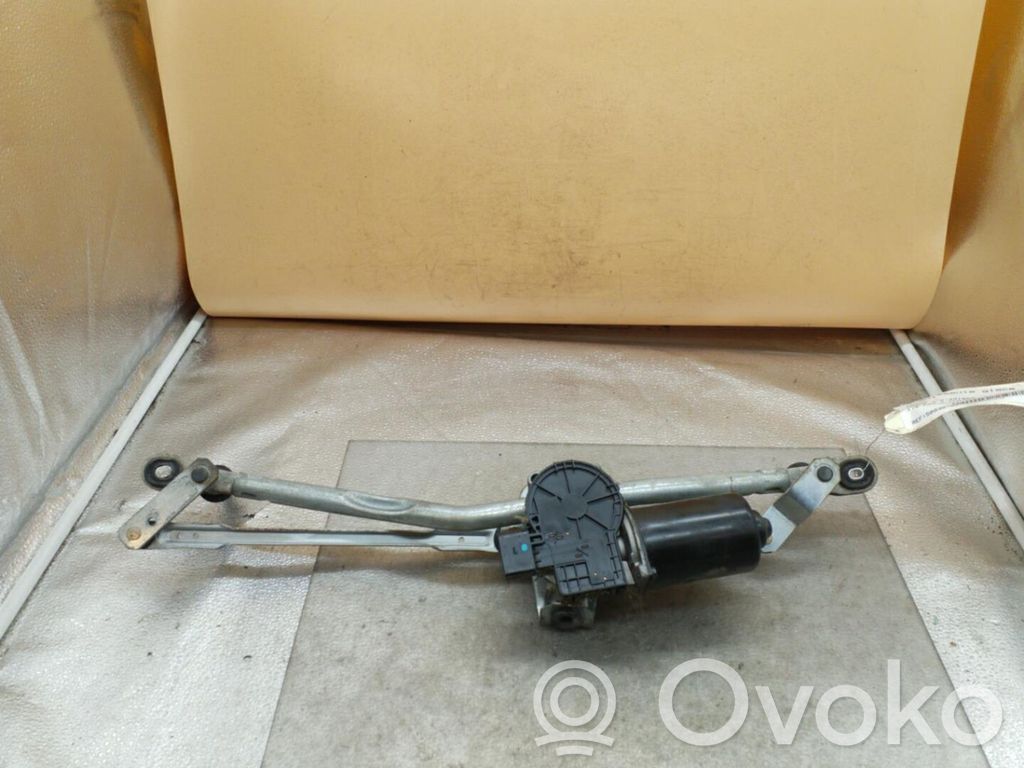 Wiper motor   BN8V67340