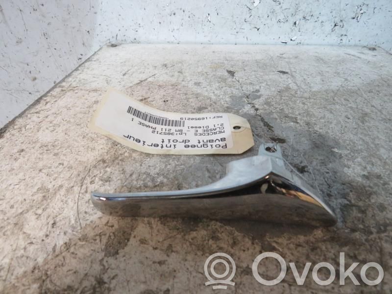 Mercedes-Benz E W211 Manecilla interna puerta delantera 