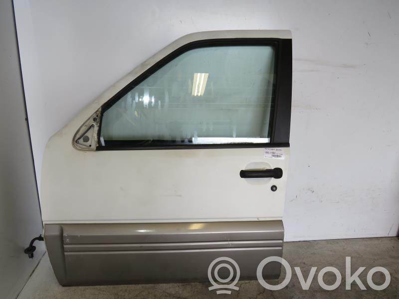 Nissan Terrano Puerta delantera 