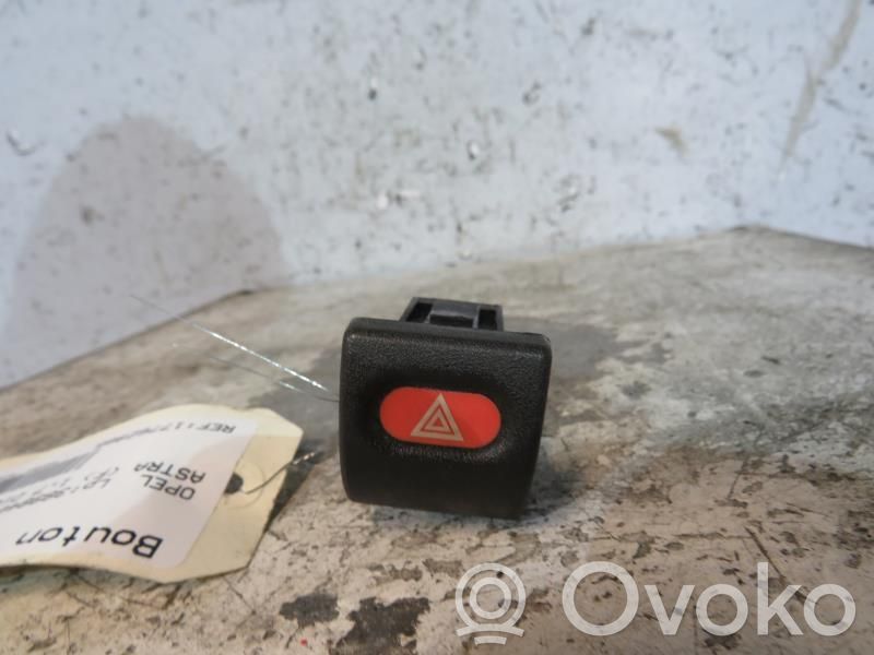 Botón interruptor de luz de peligro   9138044