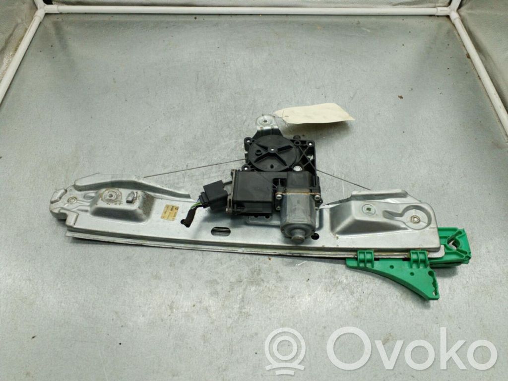 Opel Astra J Elektryczny podnośnik szyby drzwi tylnych 