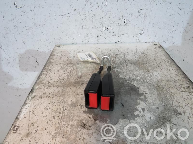 Opel Corsa C Hebilla del cinturón de seguridad trasero 