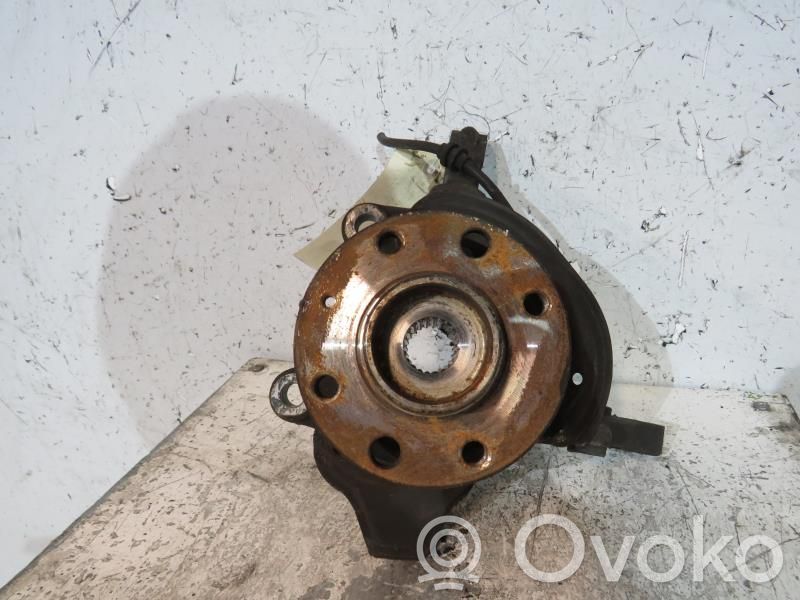 Opel Corsa C Mangueta de dirección de rueda delantera 