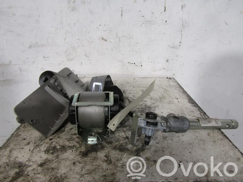 Opel Corsa D Cinturón delantero 