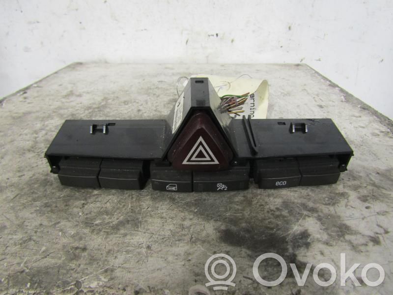 Opel Corsa D Botón interruptor de luz de peligro 
